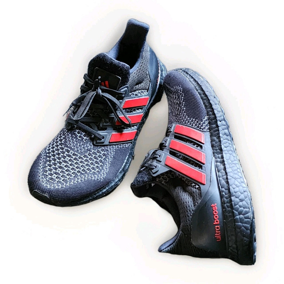 adidas gazelle silver green womens Ean Pfeifer Louisville Football Adidas Ultra-Bounce Sneakers (Size 13) –  The Players Trunk